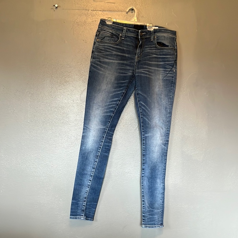 Buckle Black Denim non distressed size 29x32